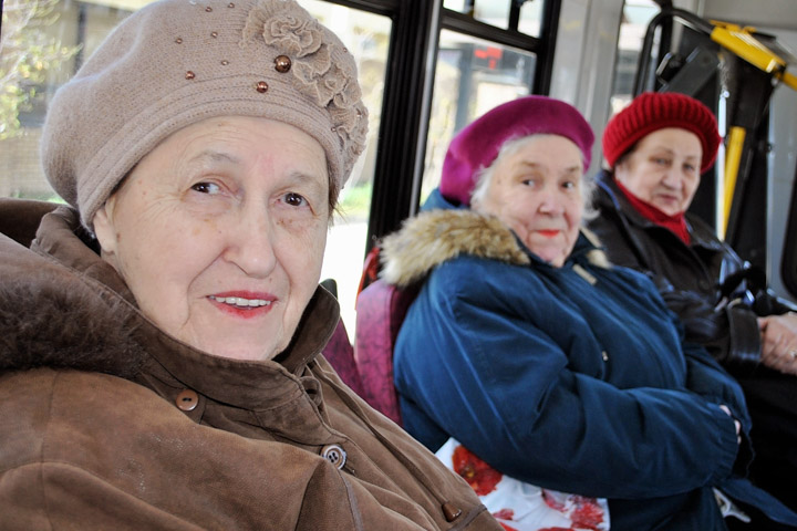 Bus of seniors