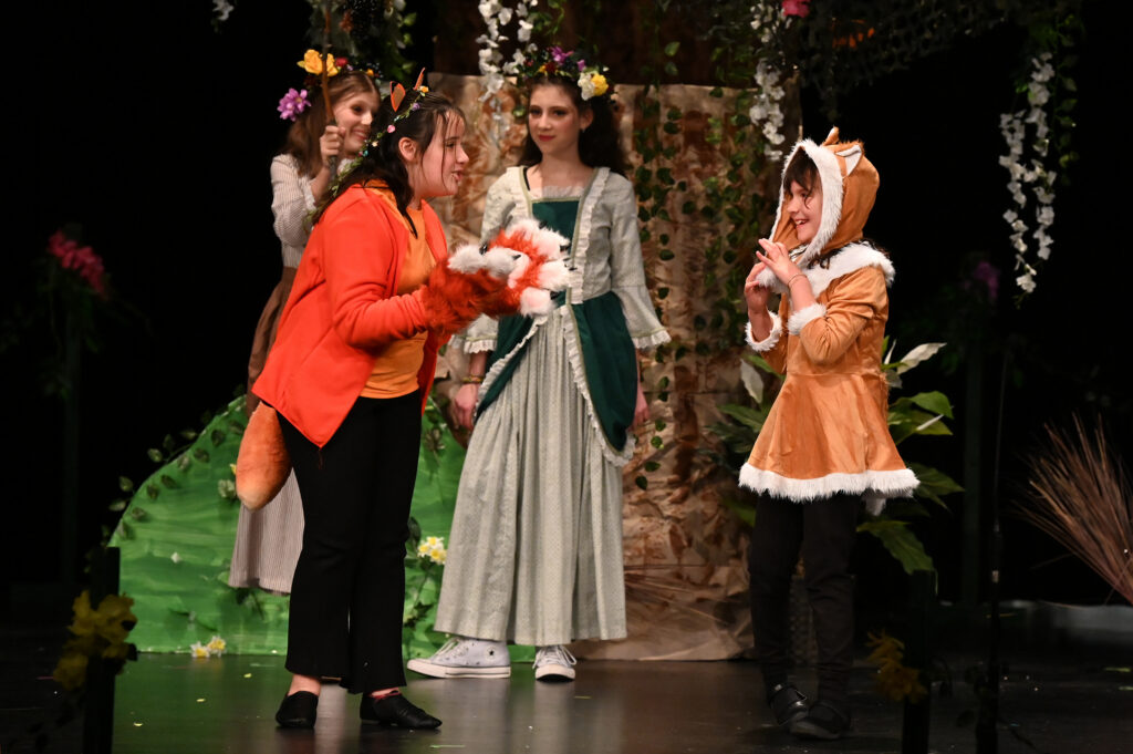 Louise McCreary and Ellie Spivak as Fox and Kit in A Tree Called Aesop